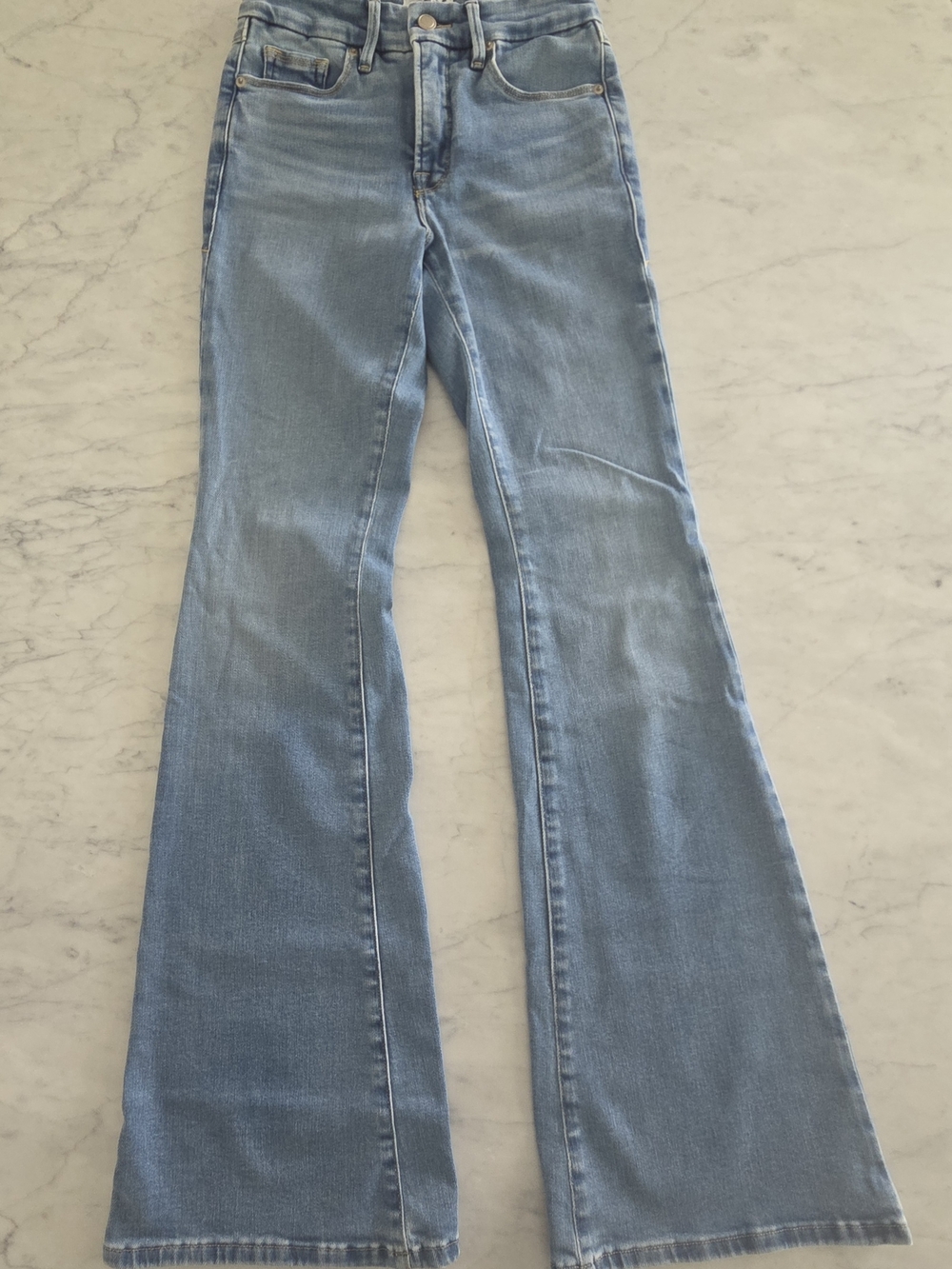 Good American Classic Light Wash Flare Jeans